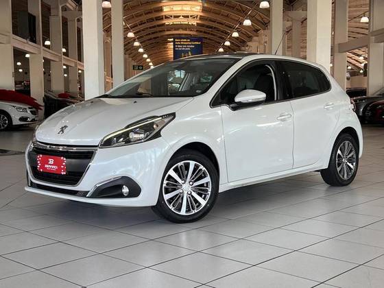 PEUGEOT 208 1.6 GRIFFE 16V FLEX 4P AUTOMÁTICO PEUGEOT 208 1.6 GRIFFE 16V FLEX 4P AUTOMÁTICO